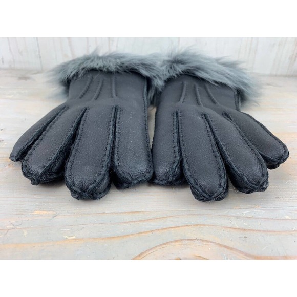 UGG THREE POINT BLACK LEATHER GLOVES WITH TOSCANA FUR Trim MED NWT - Picture 6 of 9